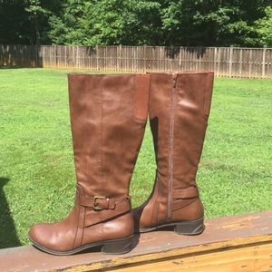 Brown boots ,worn 3 times new condition, size 9